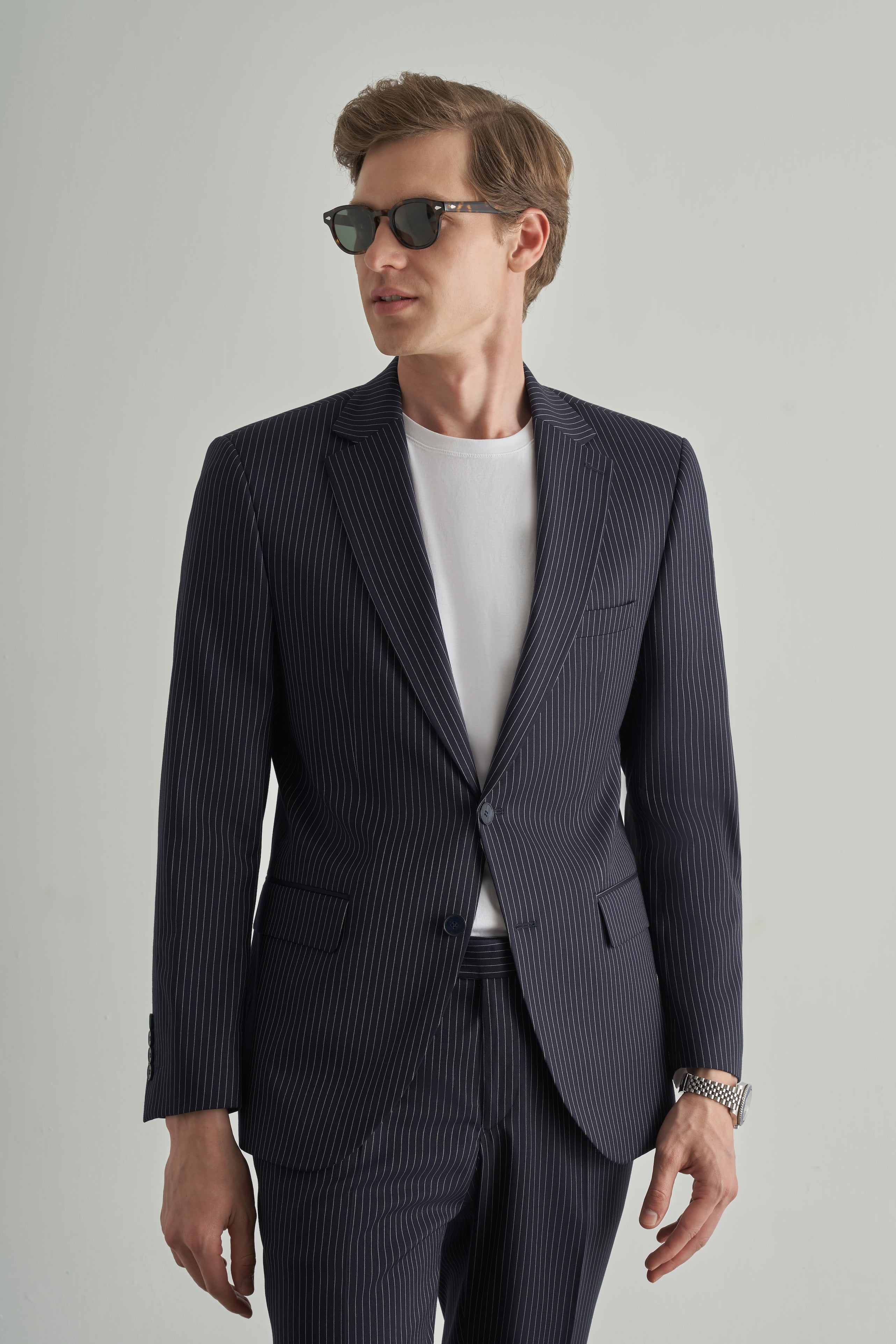 Notch Lapel 101: Classic Versatility for Every Wardrobe