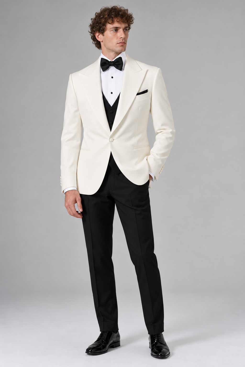 MONACO | Ivory Peak Lapel Tuxedo